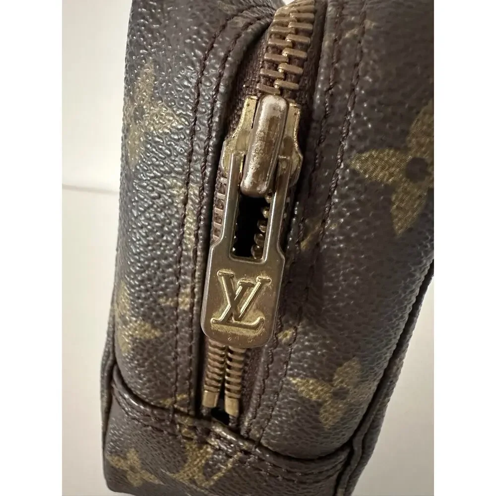 Louis Vuitton Monogram Toiletry Pouch - Picture 7 of 14